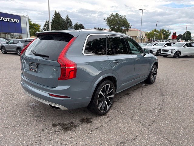 2021 Volvo XC90 T6 Momentum