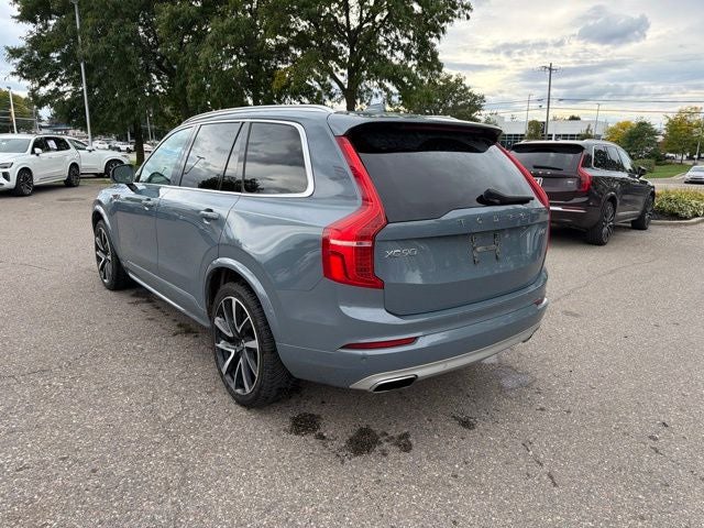 2021 Volvo XC90 T6 Momentum