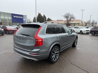 2019 Volvo XC90 T6 Momentum