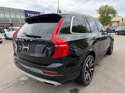 2020 Volvo XC90 T6 Momentum