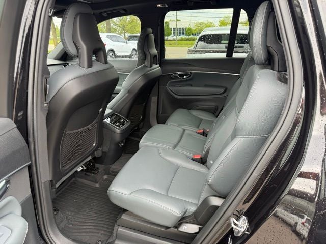 2020 Volvo XC90 T6 Momentum