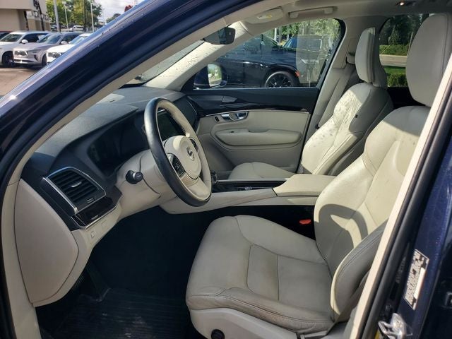 2019 Volvo XC90 T6 Momentum
