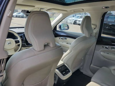 2019 Volvo XC90 T6 Momentum