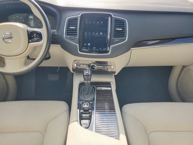 2019 Volvo XC90 T6 Momentum