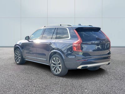2019 Volvo XC90 T6 Momentum