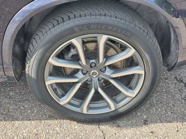 2019 Volvo XC90 T6 Momentum