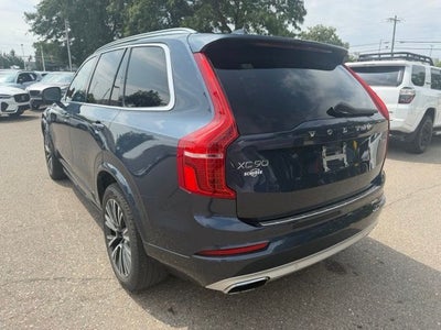 2021 Volvo XC90 T6 Momentum