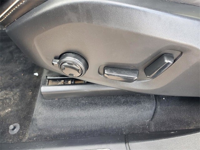 2017 Volvo XC90 Hybrid T8 R-Design