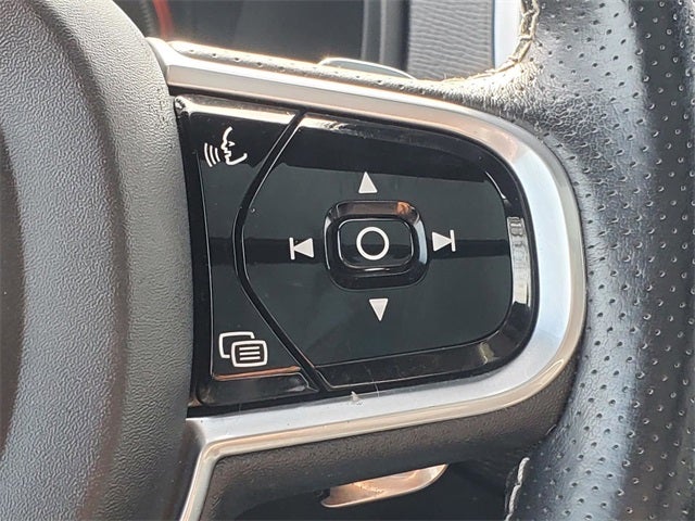 2017 Volvo XC90 Hybrid T8 R-Design