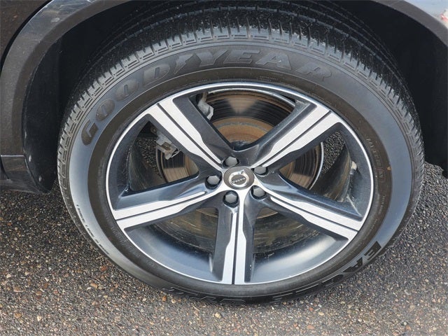 2017 Volvo XC90 Hybrid T8 R-Design