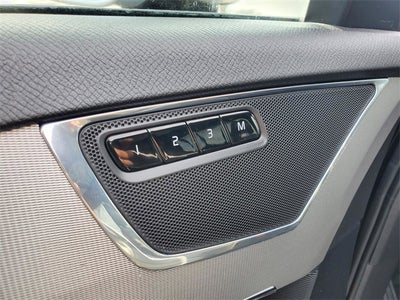 2017 Volvo XC90 Hybrid T8 R-Design