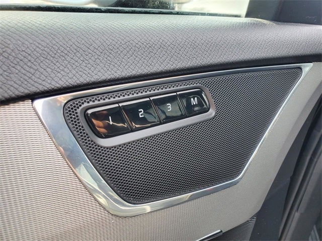 2017 Volvo XC90 Hybrid T8 R-Design