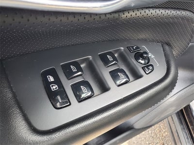 2017 Volvo XC90 Hybrid T8 R-Design