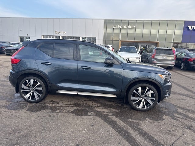2022 Volvo XC40 Recharge Pure Electric P8 Ultimate