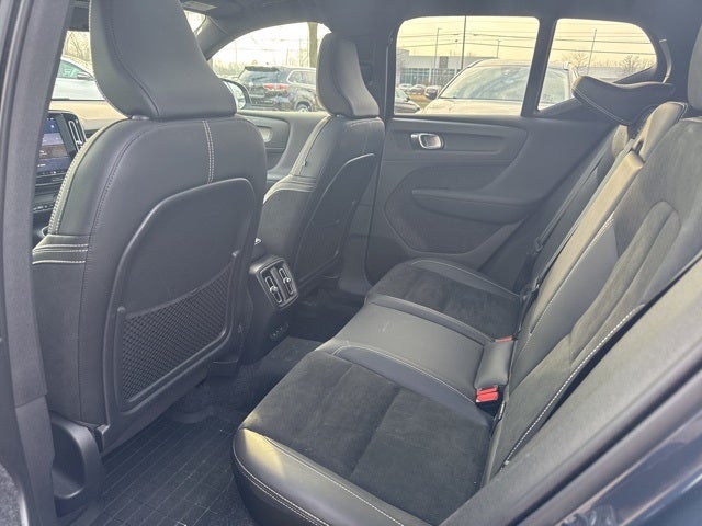 2022 Volvo XC40 Recharge Pure Electric P8 Ultimate