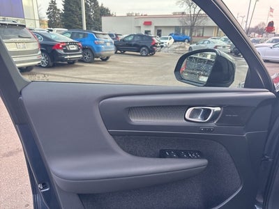 2022 Volvo XC40 Recharge Pure Electric P8 Ultimate