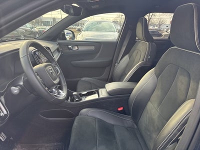 2022 Volvo XC40 Recharge Pure Electric P8 Ultimate