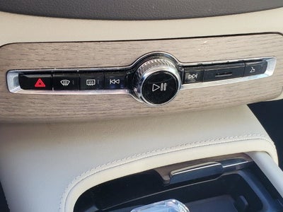2024 Volvo XC90 Recharge Plug-In Hybrid Ultimate