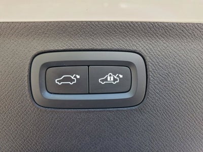 2024 Volvo XC90 Recharge Plug-In Hybrid Ultimate
