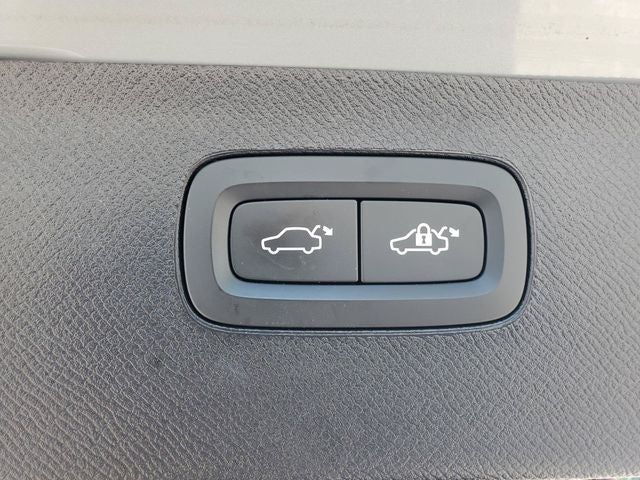 2024 Volvo XC90 Recharge Plug-In Hybrid Ultimate