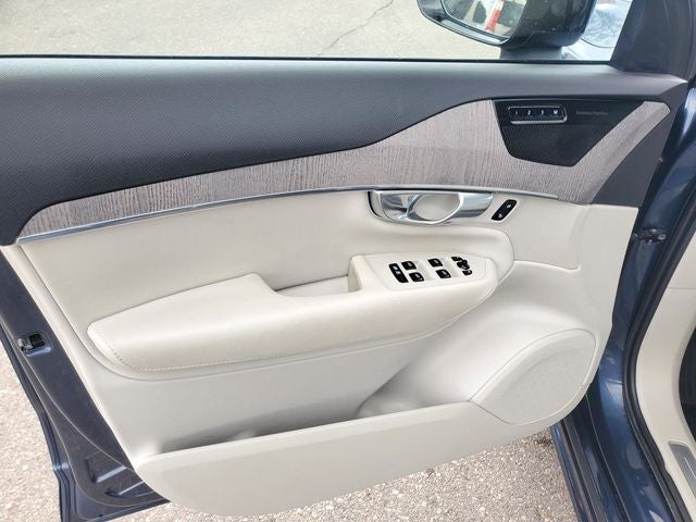 2023 Volvo XC90 Recharge Plug-In Hybrid T8 Plus Dark Theme 7 Passenger