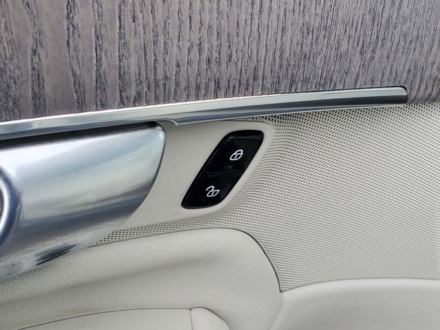 2023 Volvo XC90 Recharge Plug-In Hybrid T8 Plus Dark Theme 7 Passenger