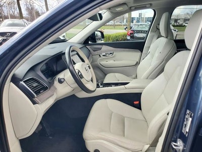 2023 Volvo XC90 Recharge Plug-In Hybrid T8 Plus Dark Theme 7 Passenger