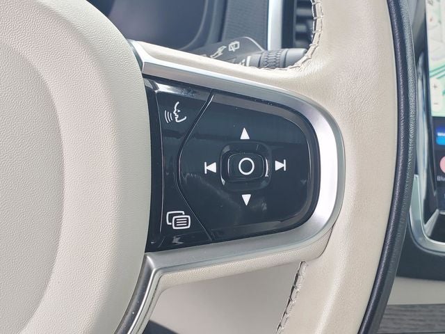 2023 Volvo XC90 Recharge Plug-In Hybrid T8 Plus Dark Theme 7 Passenger