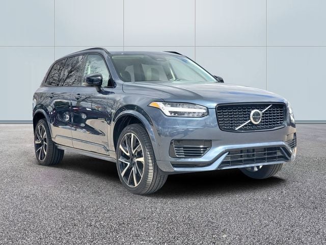 2023 Volvo XC90 Recharge Plug-In Hybrid T8 Plus Dark Theme 7 Passenger
