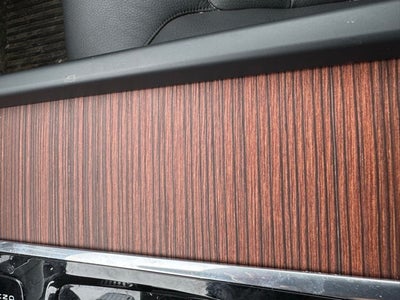 2024 Volvo XC60 Recharge Plug-In Hybrid T8 Plus Dark Theme