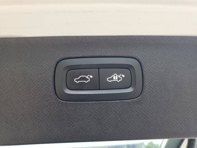 2024 Volvo XC90 Recharge Plug-In Hybrid Ultimate