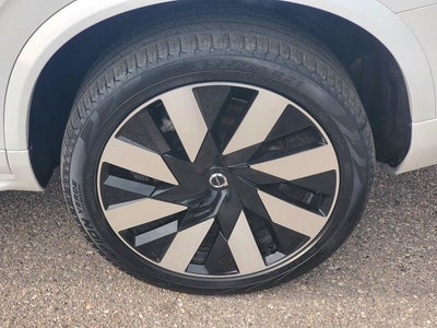 2024 Volvo XC90 Recharge Plug-In Hybrid Ultimate