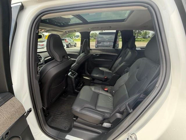 2024 Volvo XC90 Recharge Plug-In Hybrid Ultimate