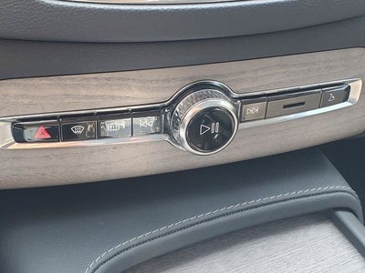 2024 Volvo XC90 Recharge Plug-In Hybrid Ultimate
