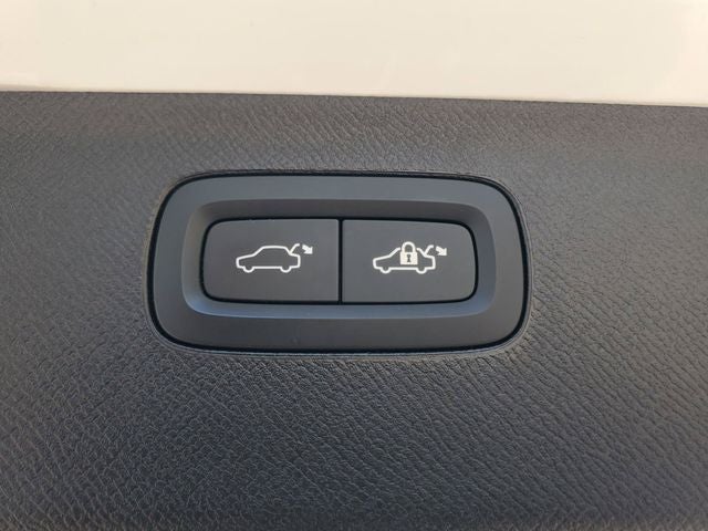 2024 Volvo XC90 Recharge Plug-In Hybrid Ultimate