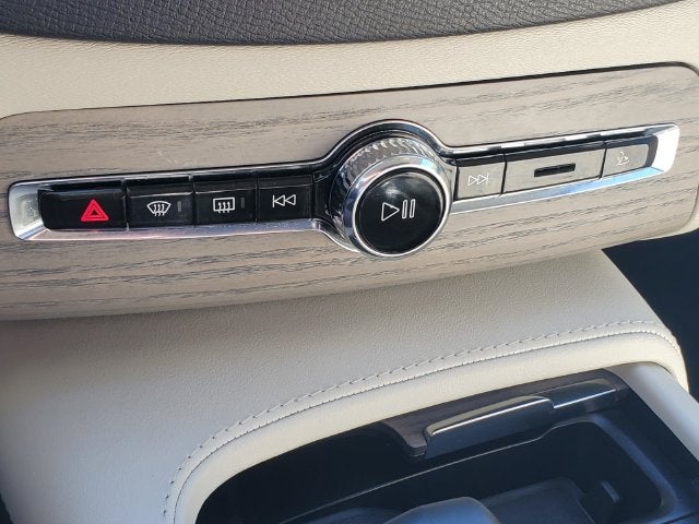 2025 Volvo XC90 Plug-In Hybrid T8 Plus 7 Passenger
