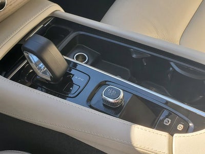 2025 Volvo XC90 Plug-In Hybrid T8 Plus 7 Passenger