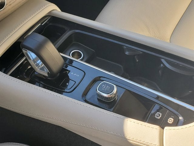 2025 Volvo XC90 Plug-In Hybrid T8 Plus 7 Passenger