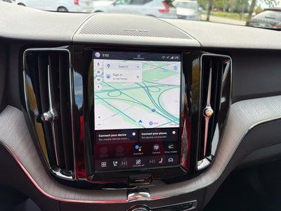 2025 Volvo XC60 Plug-In Hybrid T8 Plus