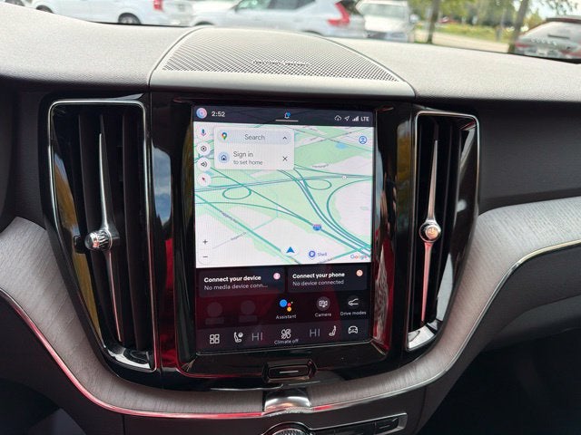 2025 Volvo XC60 Plug-In Hybrid T8 Plus