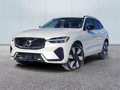 2025 Volvo XC60 Plug-In Hybrid T8 Plus