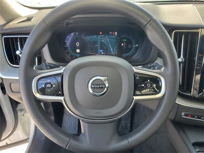 2025 Volvo XC60 Plug-In Hybrid T8 Plus