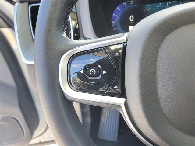 2025 Volvo XC60 Plug-In Hybrid T8 Plus