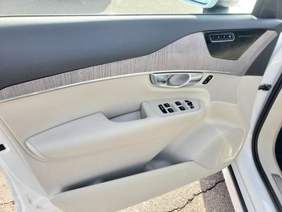 2023 Volvo XC90 B5 Plus