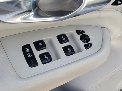 2023 Volvo XC90 B5 Plus