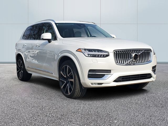 2023 Volvo XC90 B5 Plus