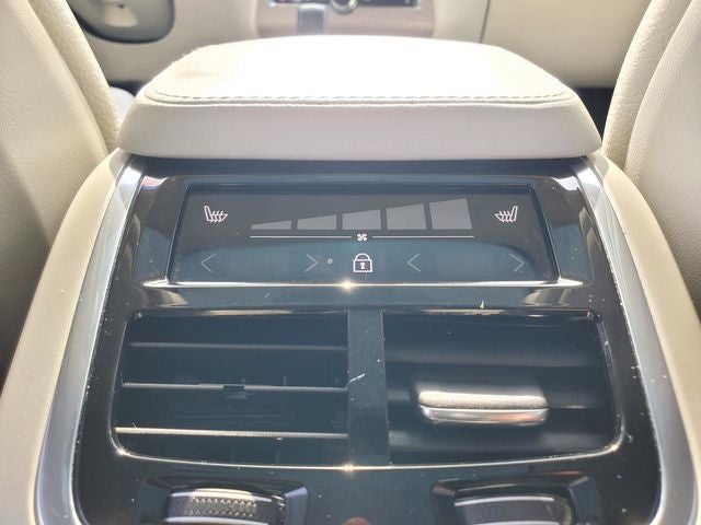 2023 Volvo XC90 B5 Plus