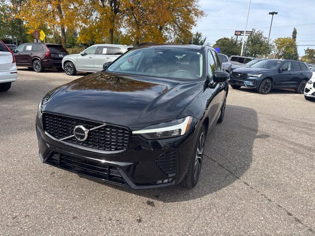 2024 Volvo XC60 B5 Plus Dark Theme