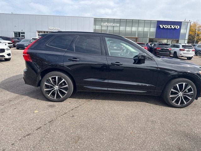 2024 Volvo XC60 B5 Plus Dark Theme