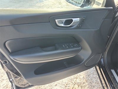 2024 Volvo XC60 B5 Plus Dark Theme